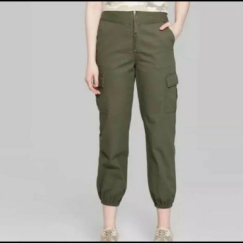 2/$20 WILD FABLE High-Rise Zip Front Cargo Pants